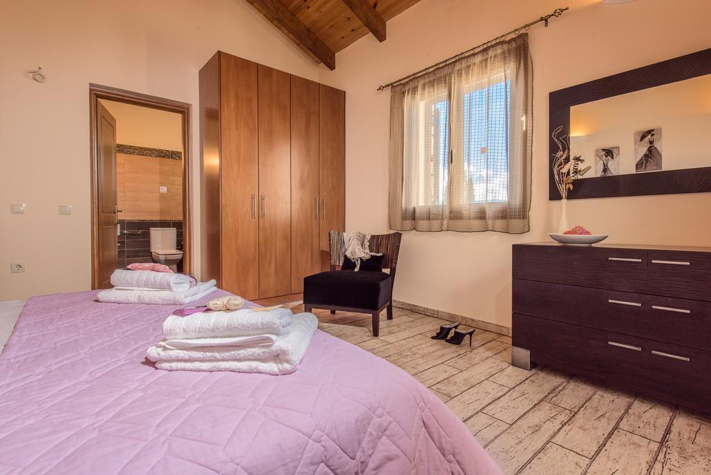 Astarte Villas - Kyveli Luxurious Private Villa Gaitani Номер фото